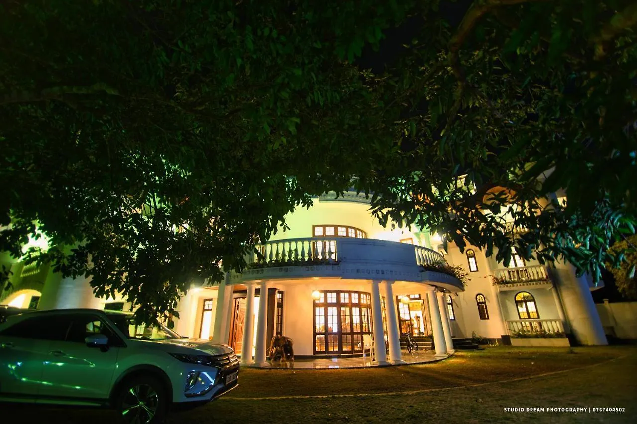 Tiverton Homestay Godagandeniya
